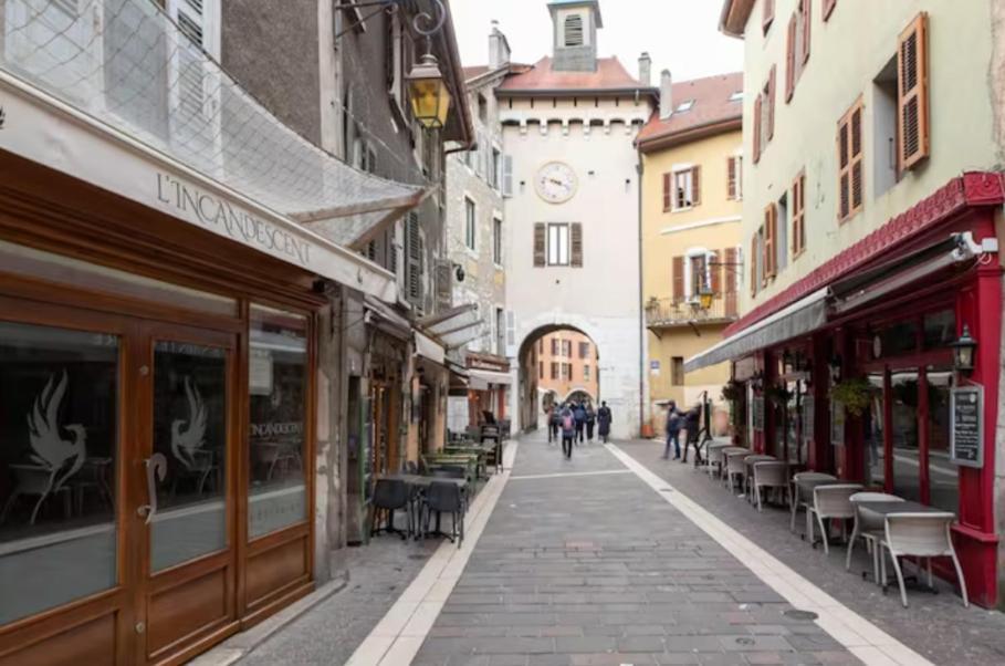 Chalet Charm In The Heart Of The Old Town Annecy Ngoại thất bức ảnh